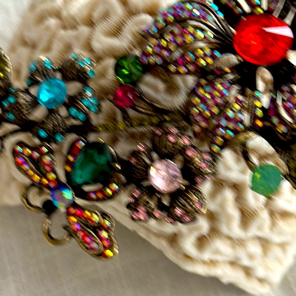 Gorgeous Exciting Large Statement Brooch - image 6